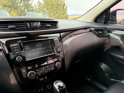 Used 2021 Nissan Rogue Sport SL w/ Premium Package image 32