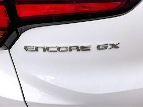 Used 2025 Buick Encore GX Preferred FWD image 24