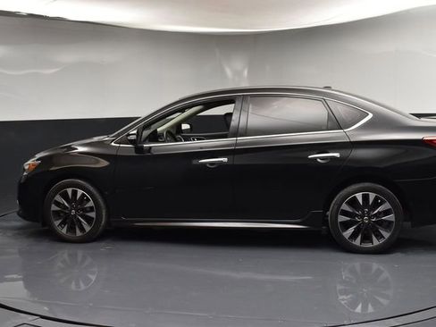 Used 2019 Nissan Sentra SR Turbo w/ Premium Package (SR Turbo) image 5