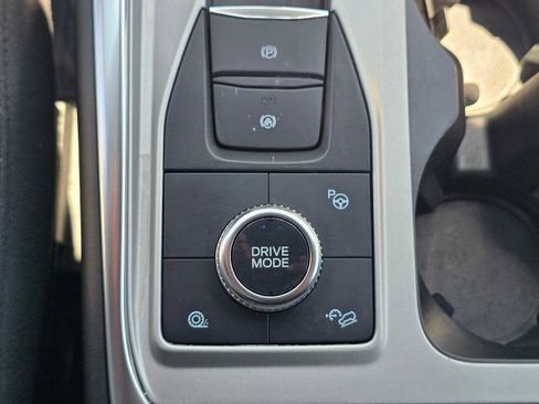 Used 2023 Ford Explorer Platinum w/ Premium Technology Package AWD/4WD image 35