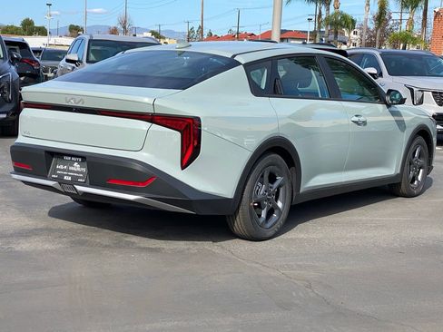New 2026 Kia K4 LXS image 3