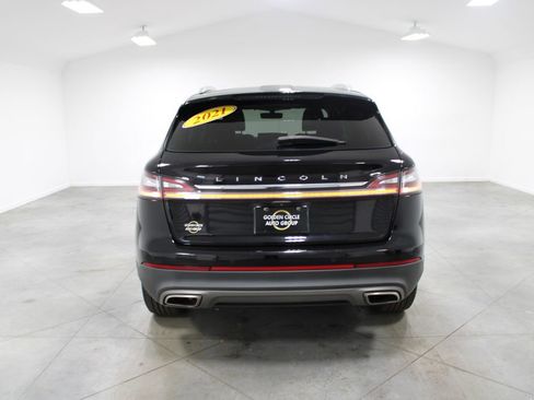 Used 2021 Lincoln Nautilus Reserve w/ Equipment Group 201A image 8
