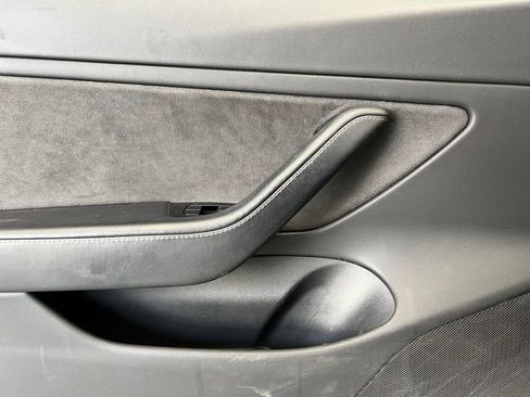 Used 2018 Tesla Model 3 Mid Range image 18