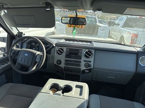 Used 2015 Ford F250 XLT w/ XLT Value Package AWD/4WD image 11