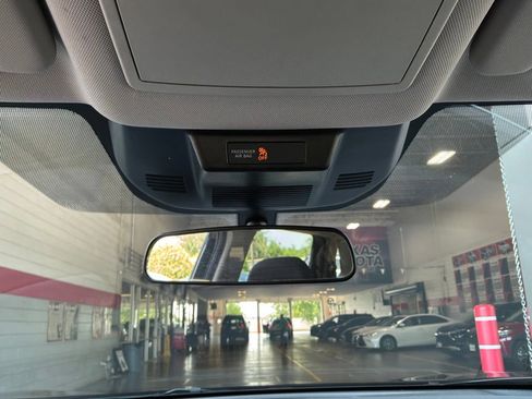 Used 2025 Nissan Rogue SV FWD image 18