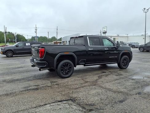 Used 2021 GMC Sierra 2500 Denali w/ Denali Black Diamond Edition AWD/4WD image 19