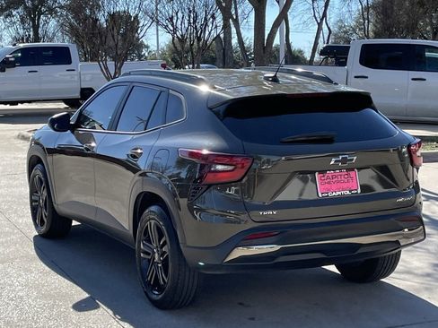 Used 2024 Chevrolet Trax ACTIV w/ Driver Confidence Package image 4