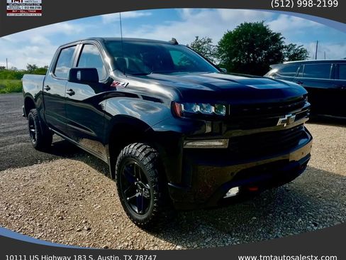 Used 2021 Chevrolet Silverado 1500 LT Trail Boss w/ LT Trail Boss Premium Package AWD/4WD image 2