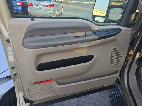 Used 2000 Ford F250 2WD SuperCab Super Duty image 8