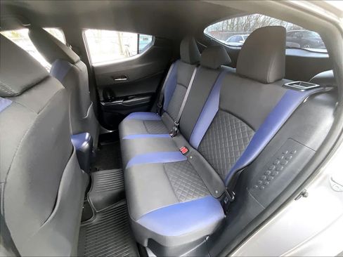 Used 2020 Toyota C-HR XLE image 15