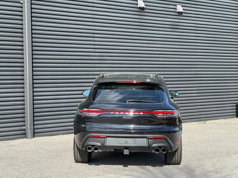 Certified 2025 Porsche Macan image 6