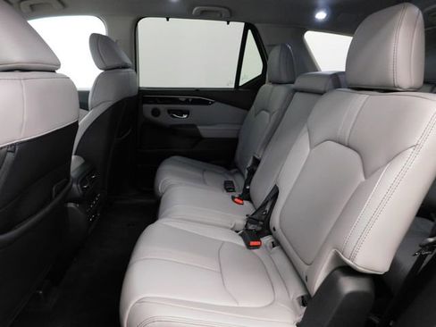 Used 2024 Honda Pilot EX-L image 17