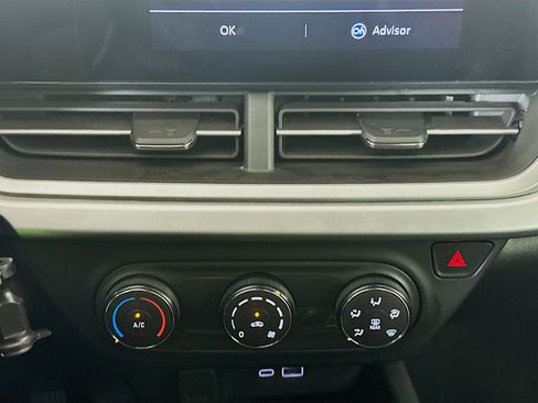 Used 2025 Chevrolet Trax LS FWD image 23