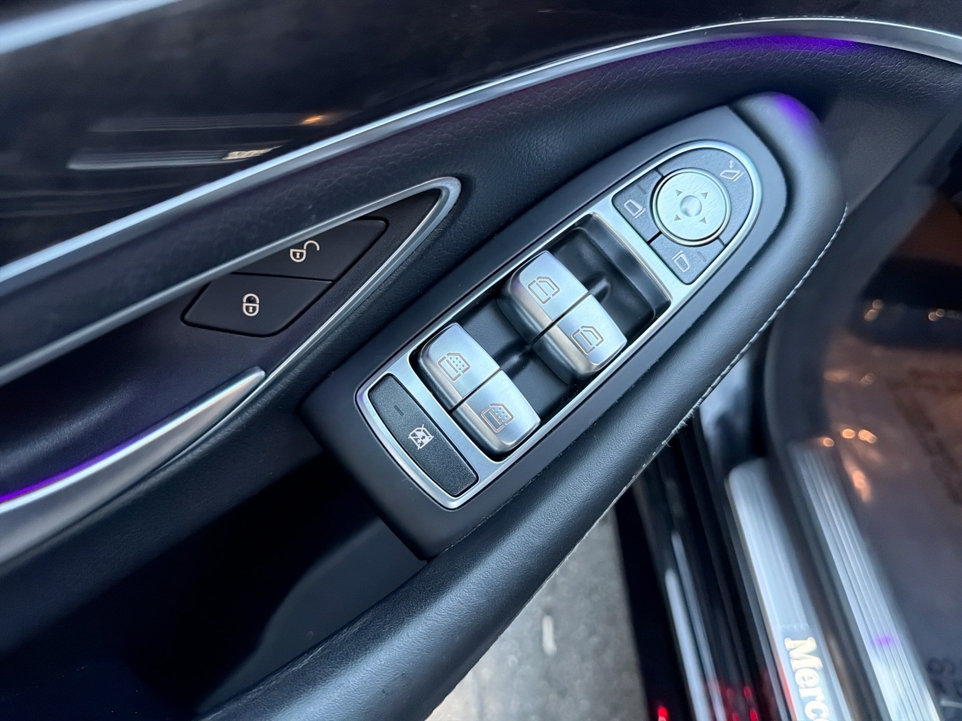 Used 2020 Mercedes-Benz S 560 4MATIC Sedan image 15