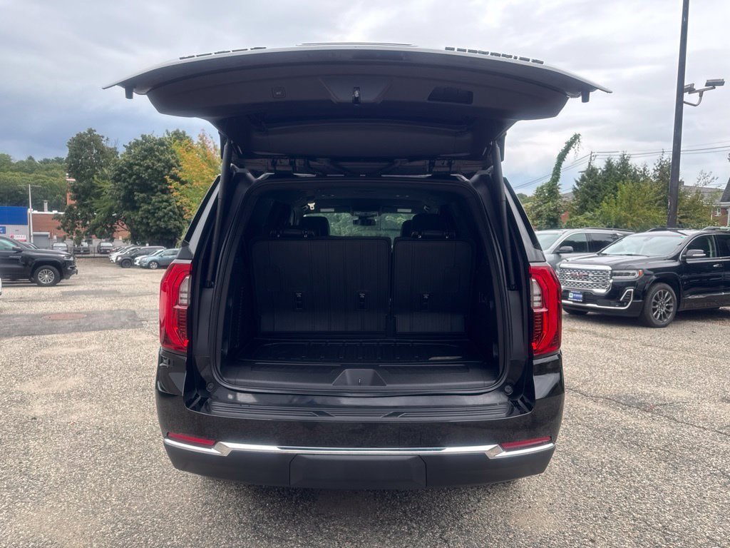 Used 2025 GMC Yukon Elevation AWD/4WD image 6
