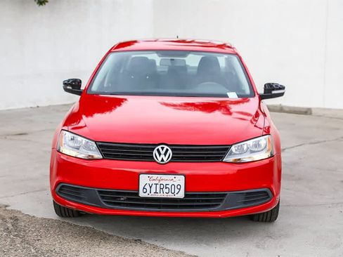 Used 2012 Volkswagen Jetta SE image 2