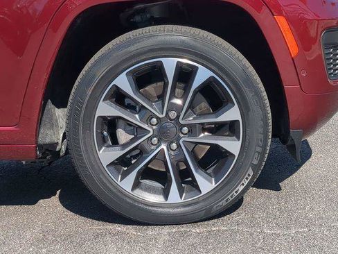 Certified 2023 Jeep Grand Cherokee Overland w/ Luxury Tech Group IV image 11