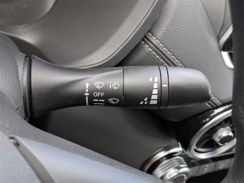 Used 2025 Nissan Sentra SV image 35