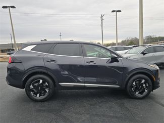 New 2026 Kia Sportage LX video 2