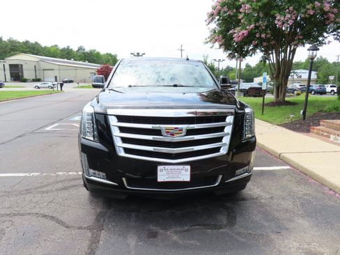Used 2017 Cadillac Escalade ESV Luxury AWD/4WD image 12