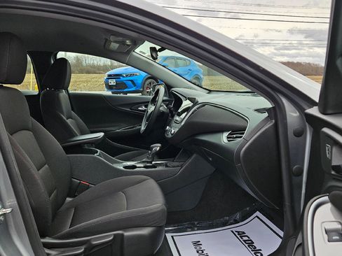 Used 2024 Chevrolet Malibu LT image 9