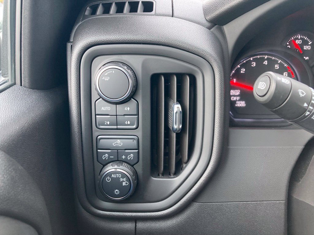 Used 2025 Chevrolet Silverado 1500 Custom Trail Boss AWD/4WD image 18