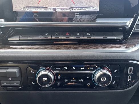 Used 2026 GMC Sierra 2500 SLE w/ SLE Value Package; image 22