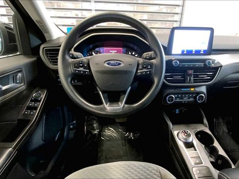 Used 2021 Ford Escape SE image 5