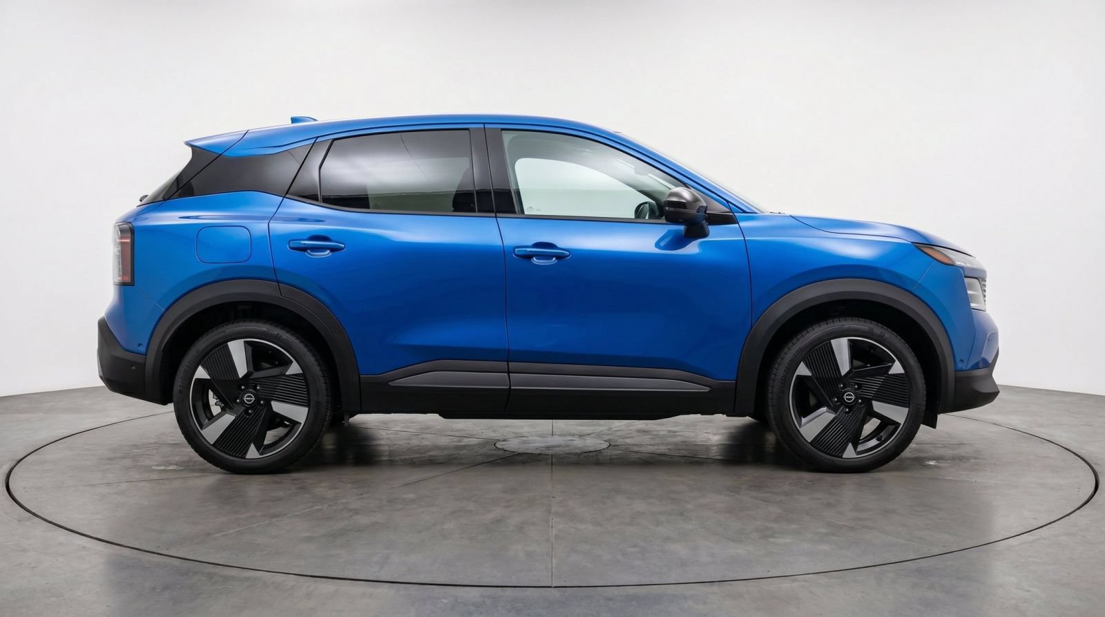 Used 2026 Nissan Kicks SR FWD image 9