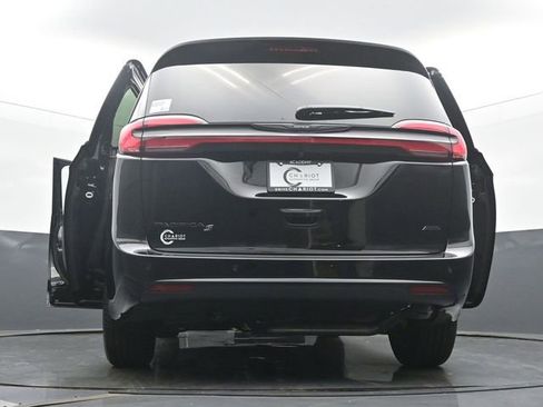 New 2026 Chrysler Pacifica Select w/ S Appearance Package image 61
