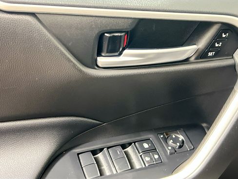 Used 2021 Toyota RAV4 XLE Premium FWD image 16