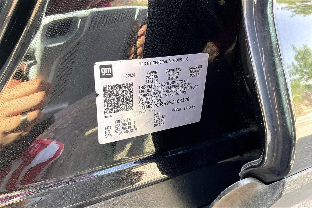 Used 2025 Chevrolet Traverse LT FWD image 35