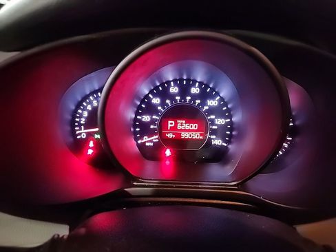 Certified 2016 Kia Soul + image 7