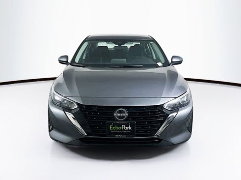 Used 2024 Nissan Sentra SV image 2