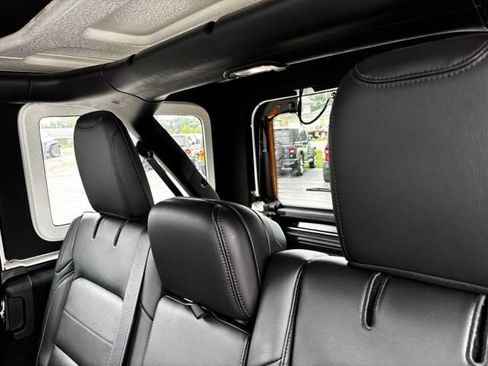 Used 2021 Jeep Wrangler Unlimited Sahara AWD/4WD image 18