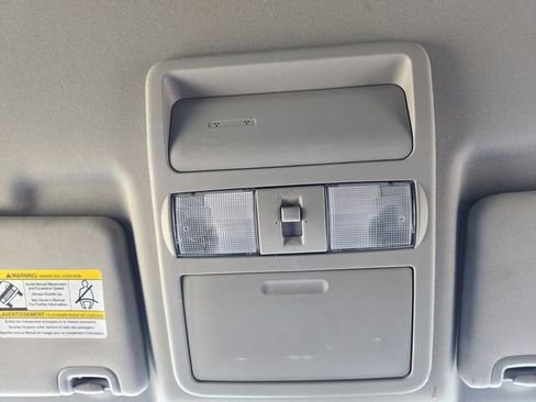 Used 2024 Nissan Frontier SV w/ SV Convenience Package RWD image 7
