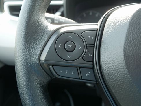 Used 2025 Toyota Corolla LE image 17