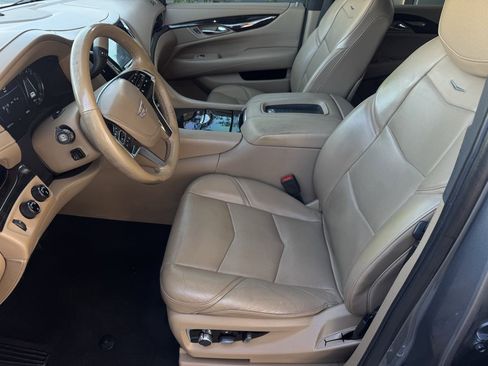 Used 2020 Cadillac Escalade ESV Platinum w/ Escalade Sport Edition image 15