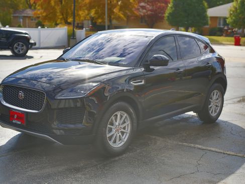 Used 2019 Jaguar E-PACE image 3