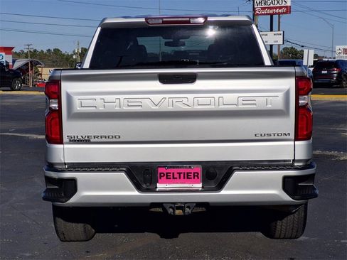 Used 2021 Chevrolet Silverado 1500 Custom image 5