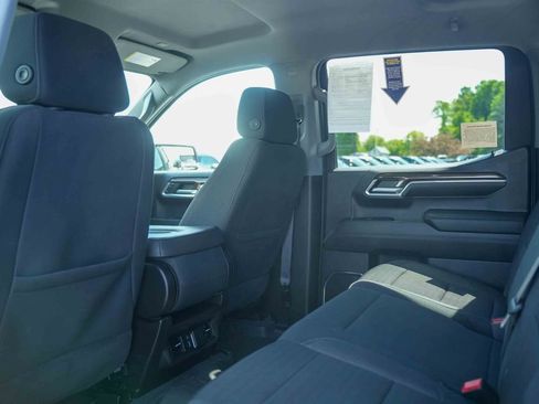Used 2024 Chevrolet Silverado 1500 LT AWD/4WD image 21
