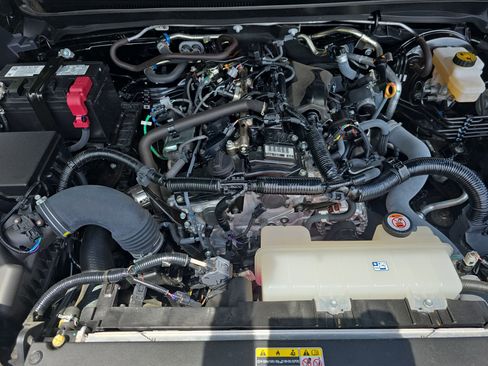 Used 2024 Toyota Tacoma SR5 AWD/4WD image 27