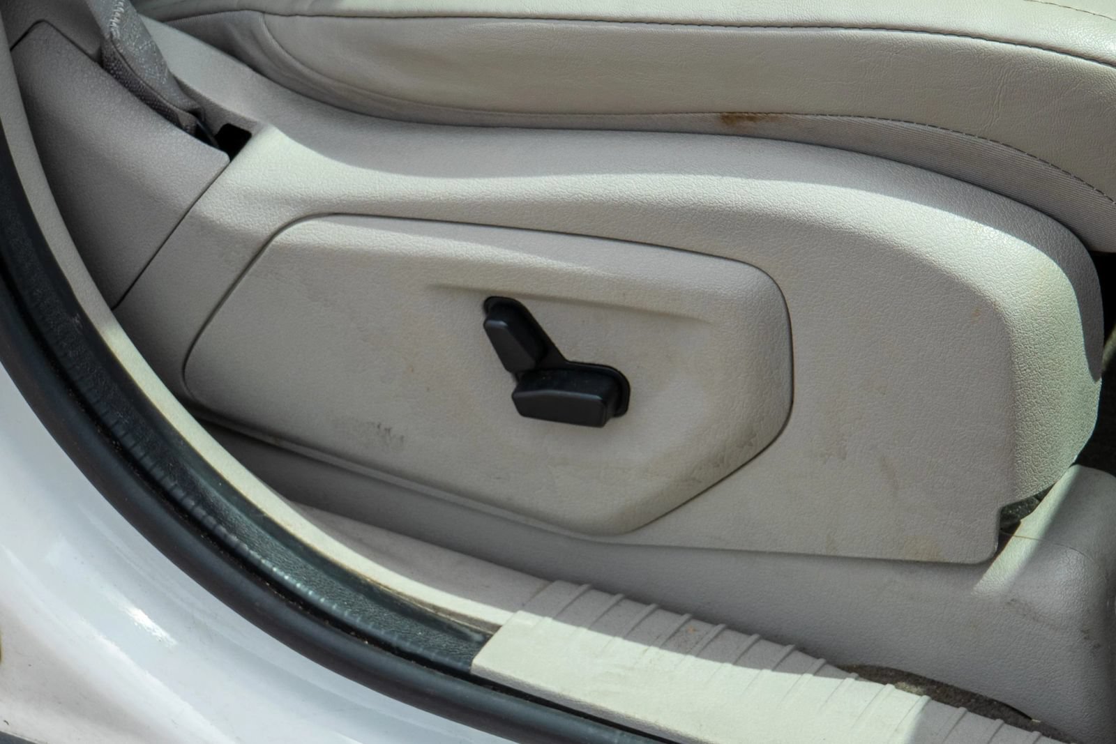 Used 2007 Jeep Grand Cherokee Limited RWD image 14