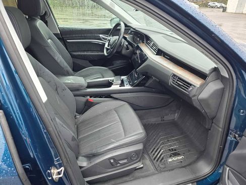 Used 2019 Audi e-tron Premium Plus image 11