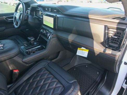 New 2026 GMC Sierra 1500 AT4 w/ AT4 Premium Package AWD/4WD image 24