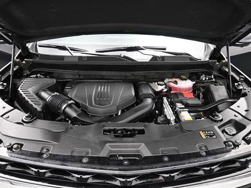 Used 2024 Chevrolet Traverse Z71 w/ Enhanced Driving Package AWD/4WD image 19