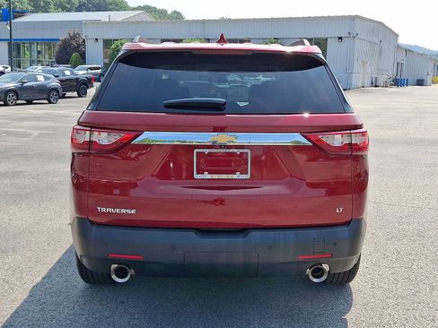 Used 2021 Chevrolet Traverse LT FWD image 5