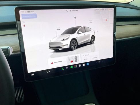 Used 2025 Tesla Model Y Long Range AWD/4WD image 9