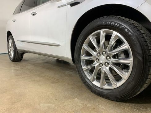 Used 2018 Buick Enclave Premium w/ Experience Buick Package image 6