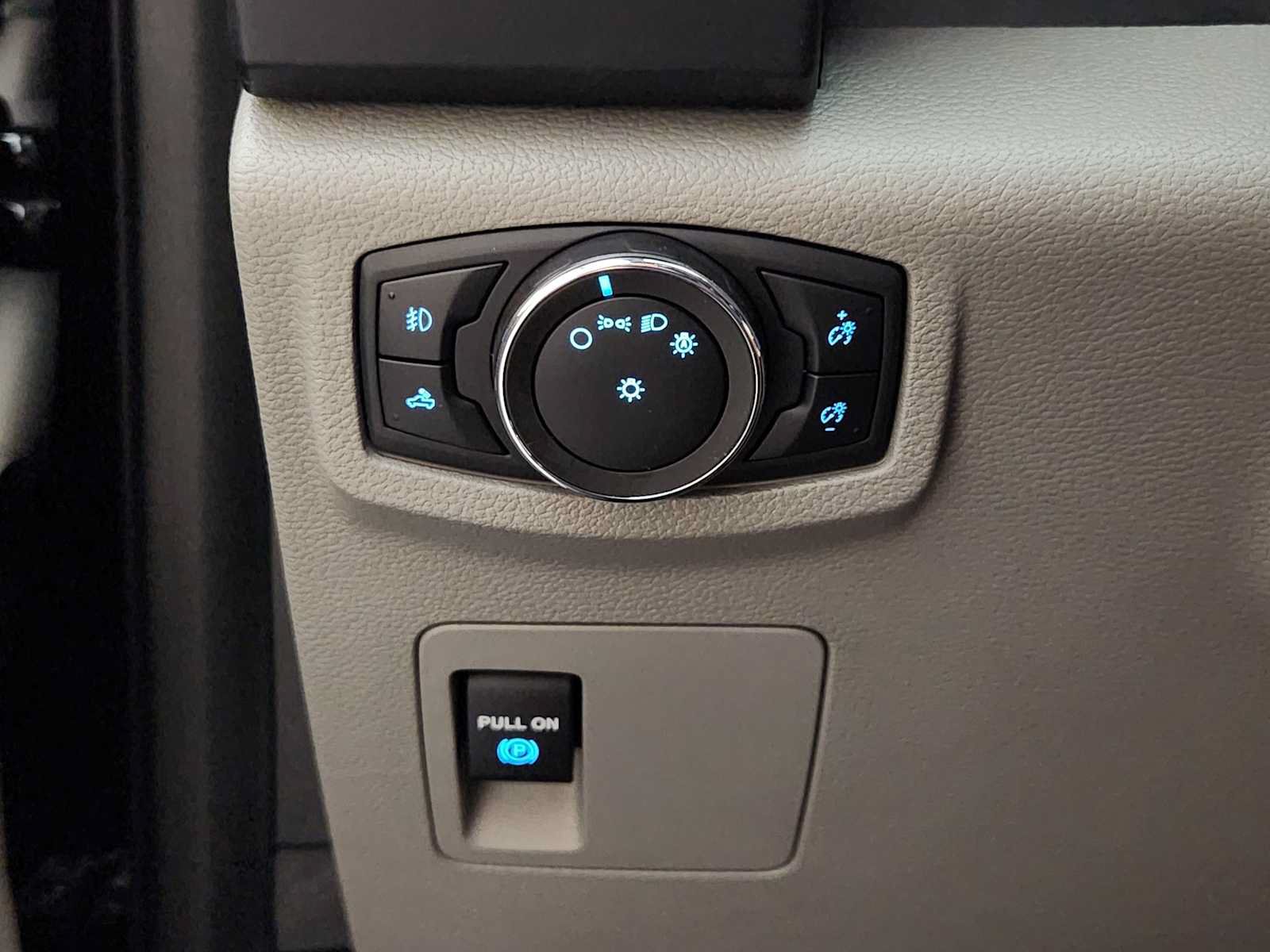 Used 2020 Ford F150 XL w/ Equipment Group 101A Mid RWD image 19